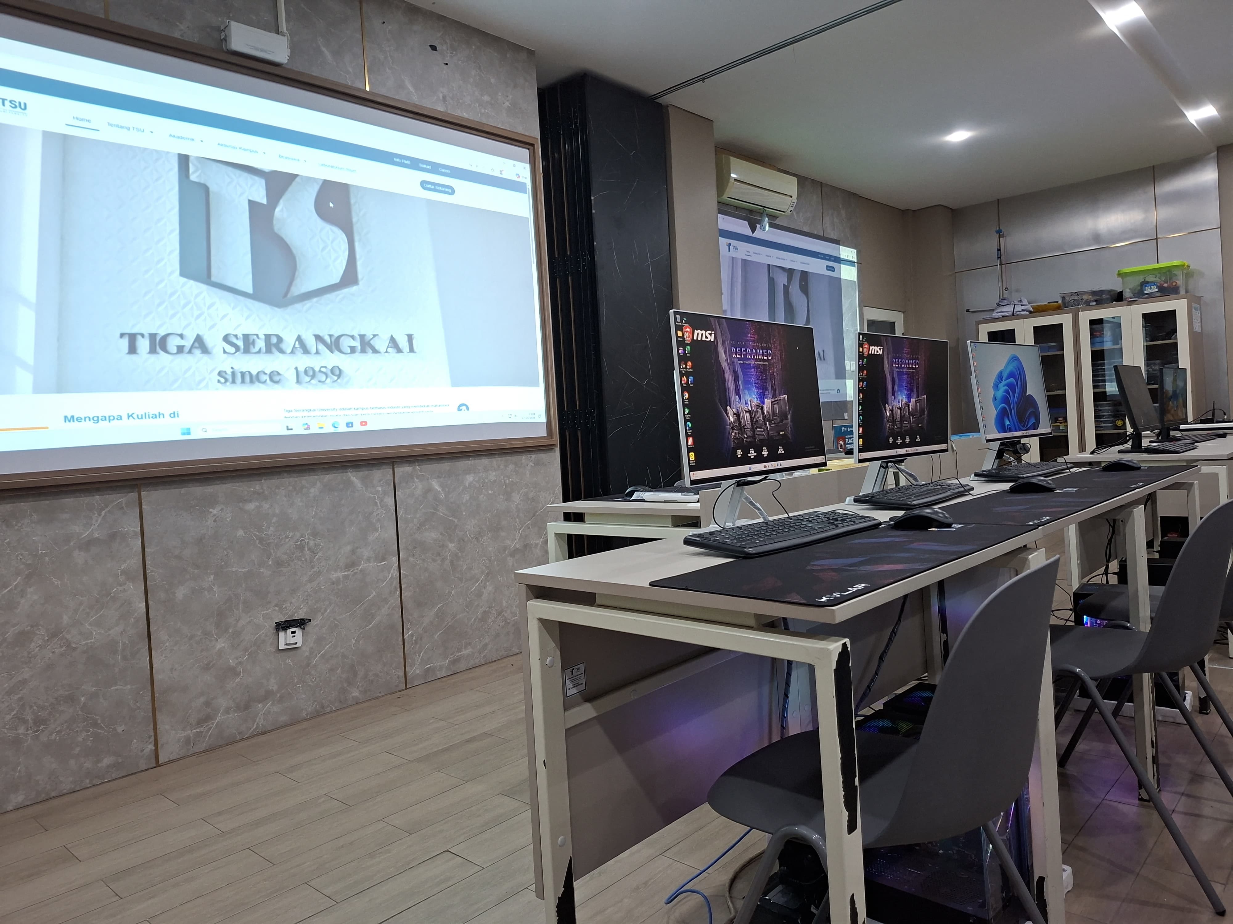 Laboratorium Komputer (Lab 6)