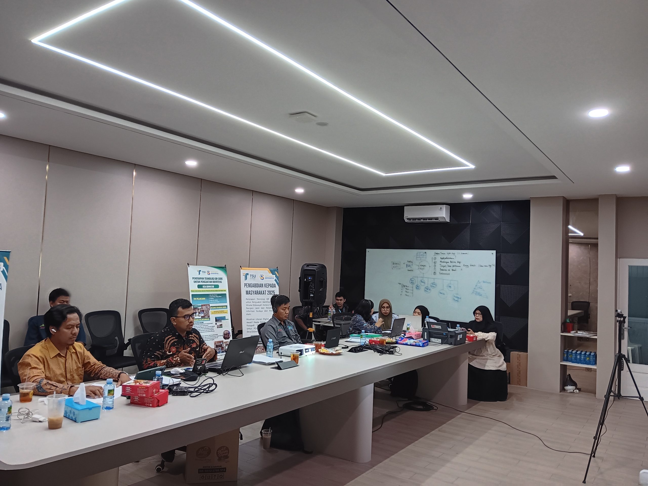 Tim Dosen Universitas Tiga Serangkai Mengikuti Monitoring dan Evaluasi Program Pengabdian Kepada Masyarakat (PKM) Kemendikbudristek 2025